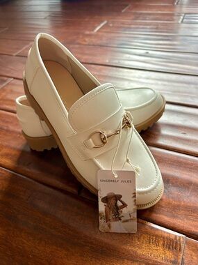 Sincerely Jules Cream Slip-On Loafers with Gold Hardware